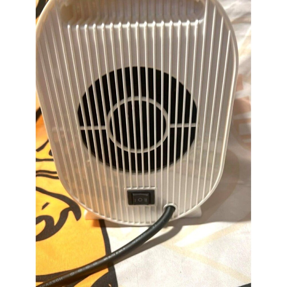 Compact Portable Space Heater 1200W – Modern Mini Desk Heater White - Picture 5 of 7